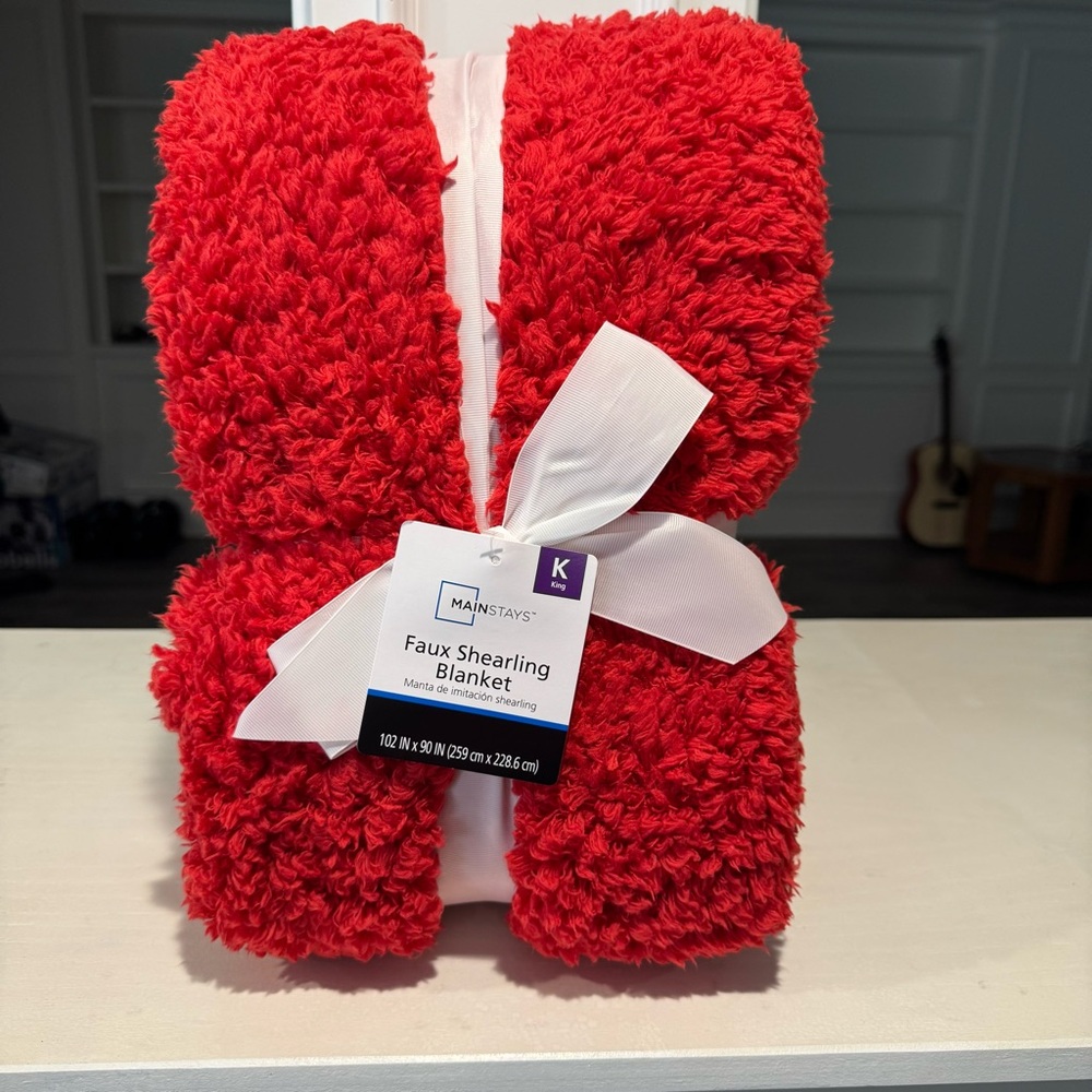 Mainstays Red Faux Shearling Blanket King NWT